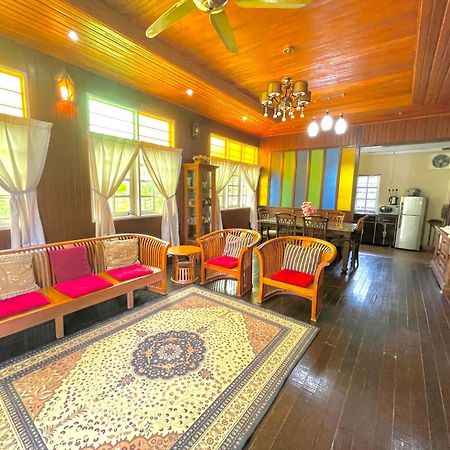Tamteh Homestay Ayer Hitam 외부 사진
