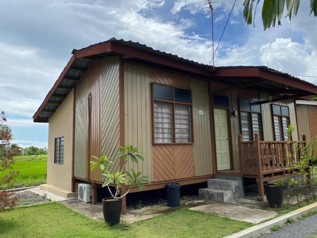Tamteh Homestay Ayer Hitam 외부 사진