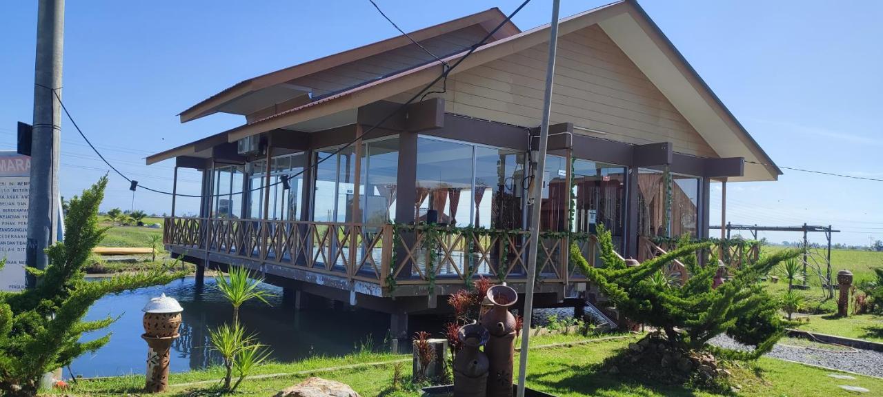 Tamteh Homestay Ayer Hitam 외부 사진