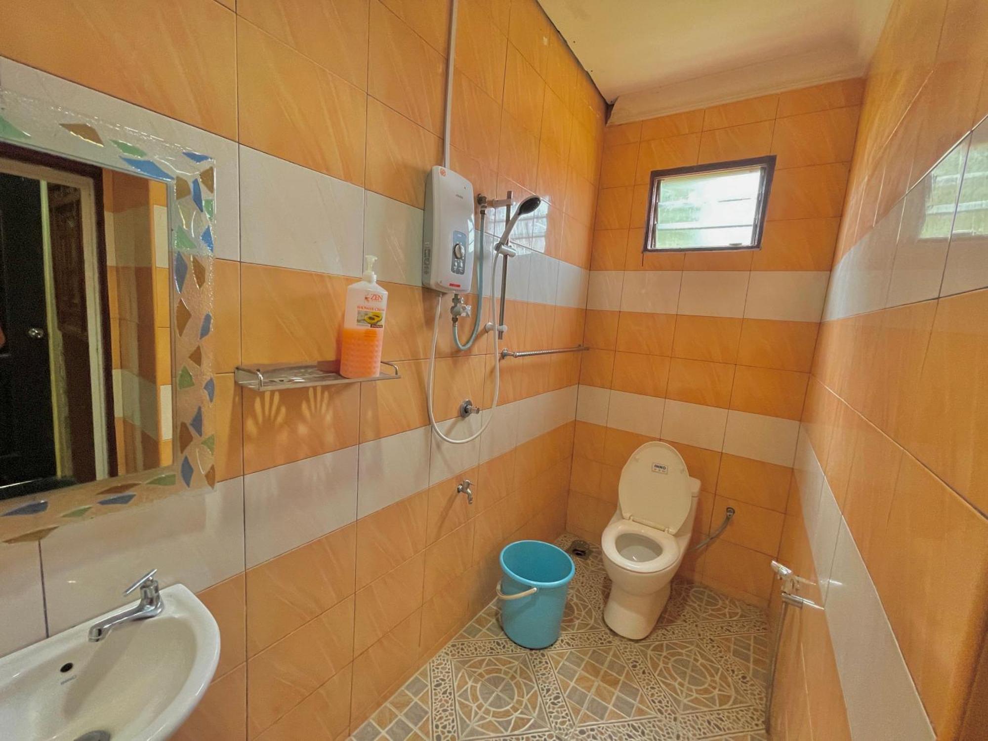 Tamteh Homestay Ayer Hitam 외부 사진