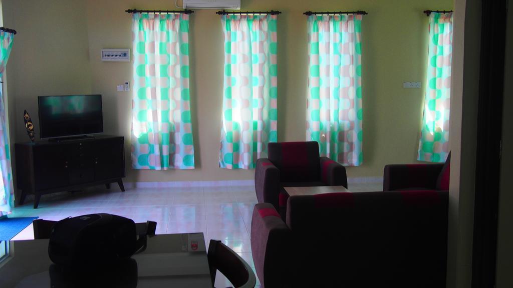 Tamteh Homestay Ayer Hitam 외부 사진